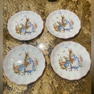 Beatrix Potter Peter Rabbit 10 1/2” scalloped Dinner Plate set of 4 - Brand New